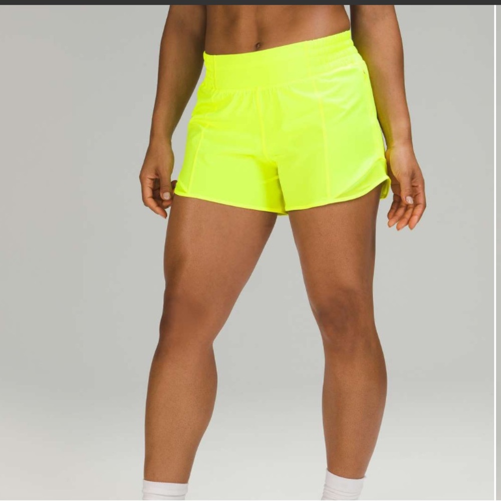 Lululemon Hotty Hot High-Rise Short 4"
Highlight Yellow